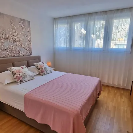 Vita Lägenhet Omiš